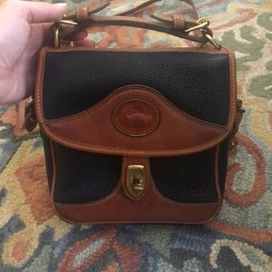 Vintage Dooney & Bourke shoulder bag